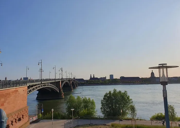 בית אירוח An Der Uniklinik Mainz, Sehr Zentral מיינץ